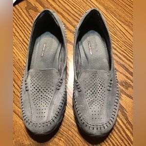 Woman’s size 10 sketchers memory, foam, relaxed, fit slip on shoes RE